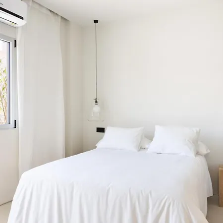 Home2book Design In Cruz Center