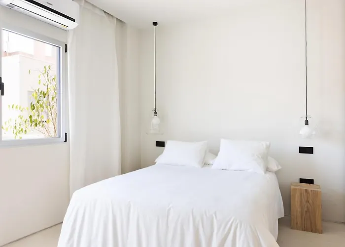 Home2book Design In Cruz Center