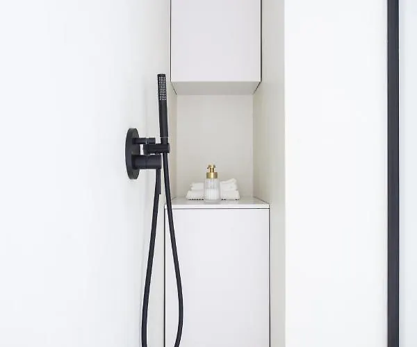 Home2book Design In Cruz Center